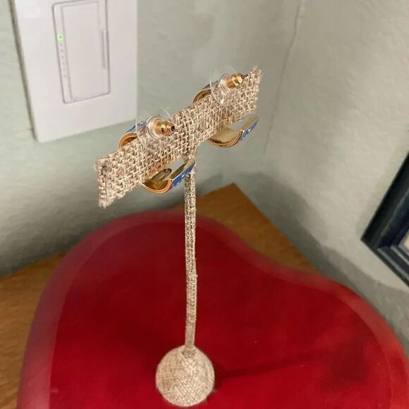 Flower Stud Earrings Cute Vintage Flower Earrings Gold, Blue & White #J2 - Picture 4 of 6